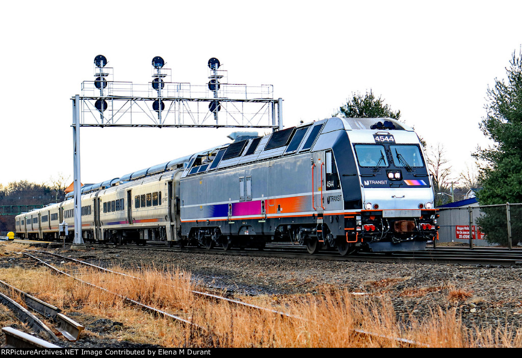 NJT 4544 on train 1711